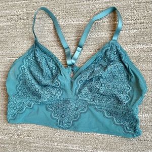 💙Super cute lace Aerie bralette with cross back